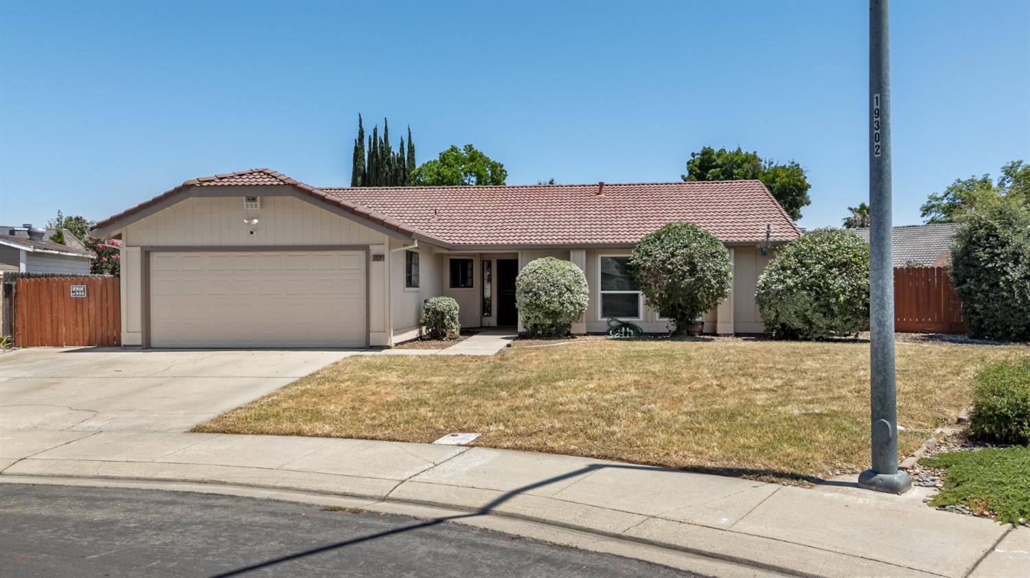 Blackrock Place, Modesto, California image 4