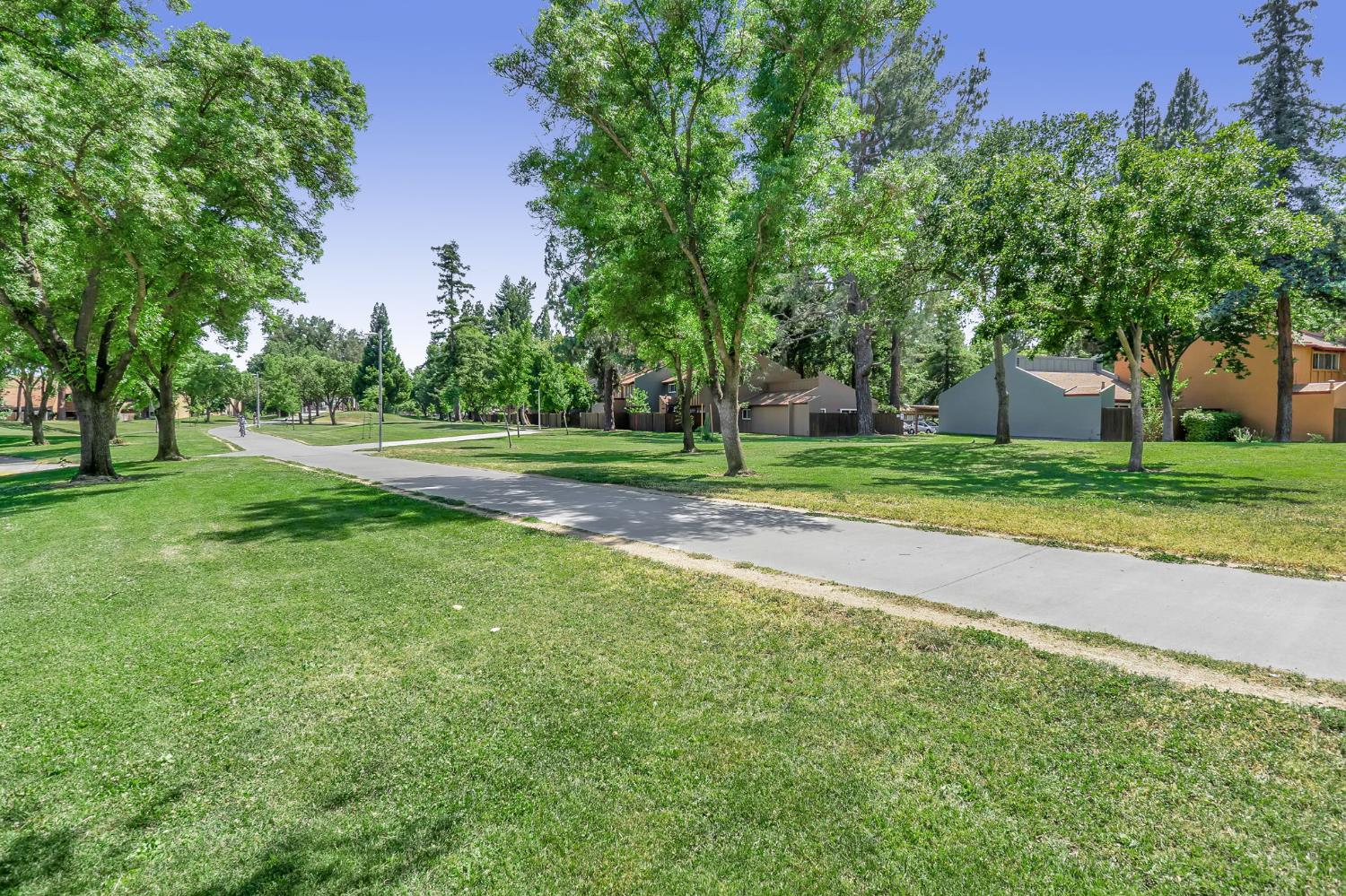 Baja Avenue, Davis, California image 19