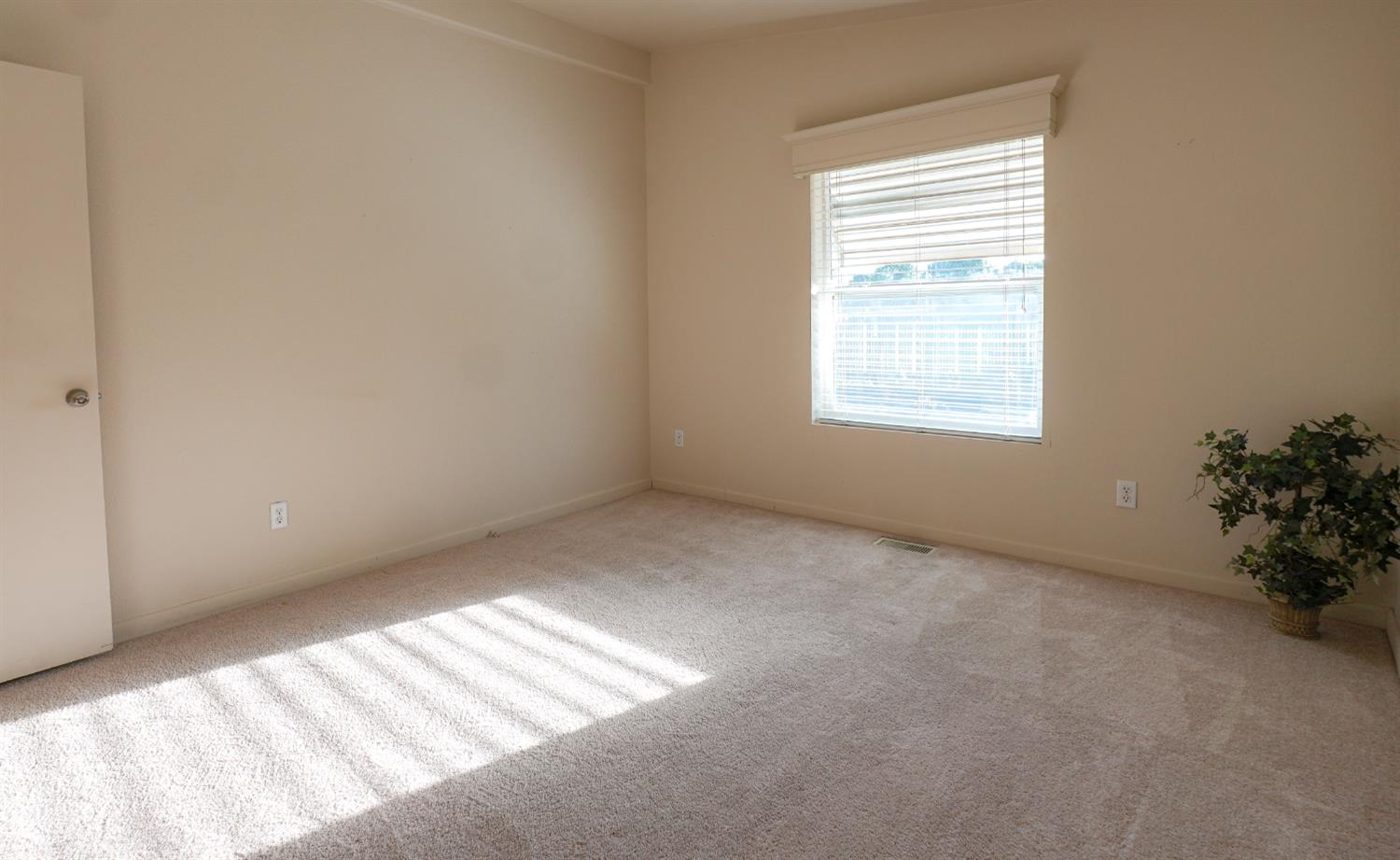 Detail Gallery Image 12 of 22 For 2240 Golden Oak 147, Merced,  CA 95341 - 2 Beds | 2 Baths