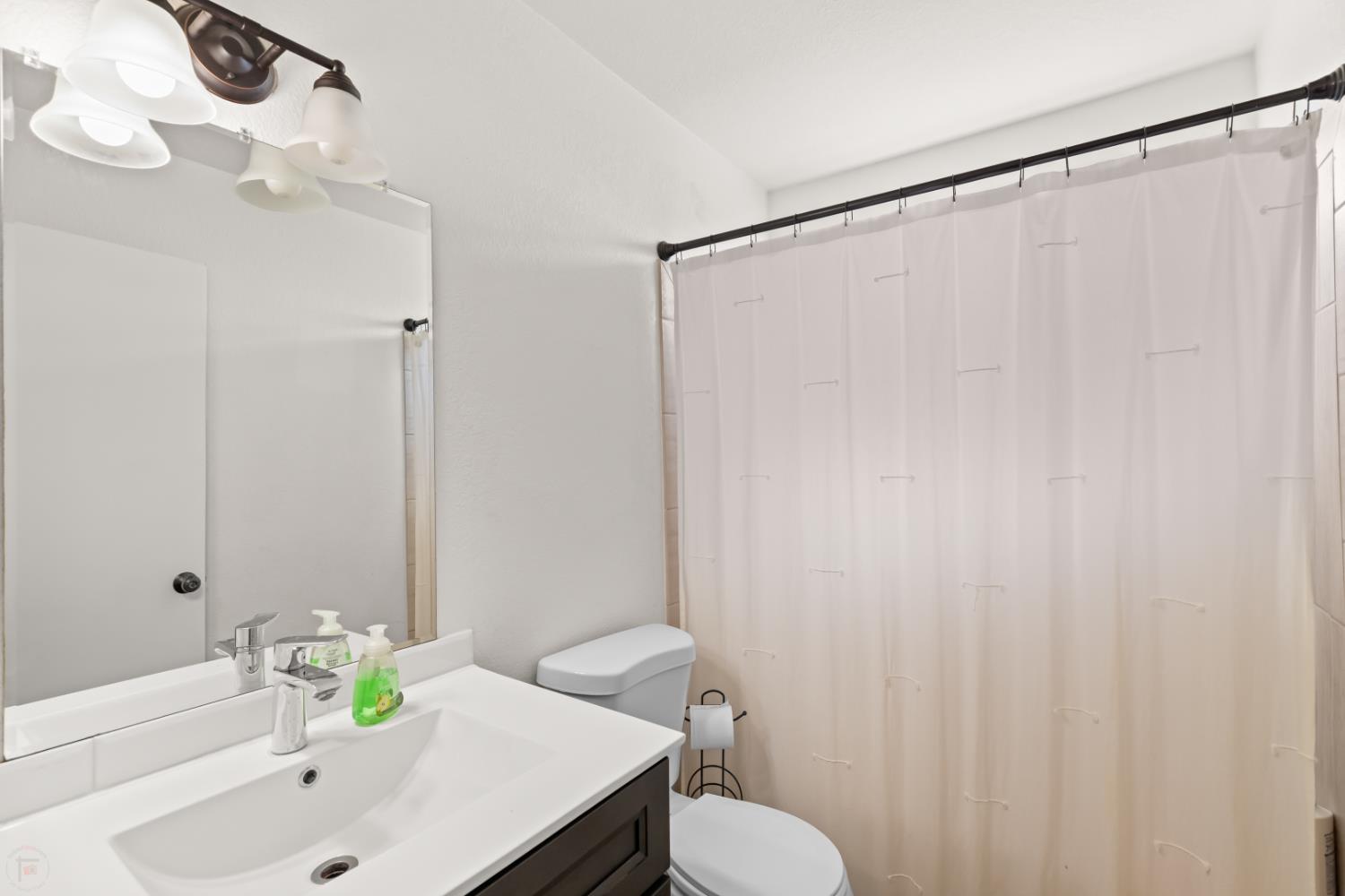 Blackrock Place, Modesto, California image 24