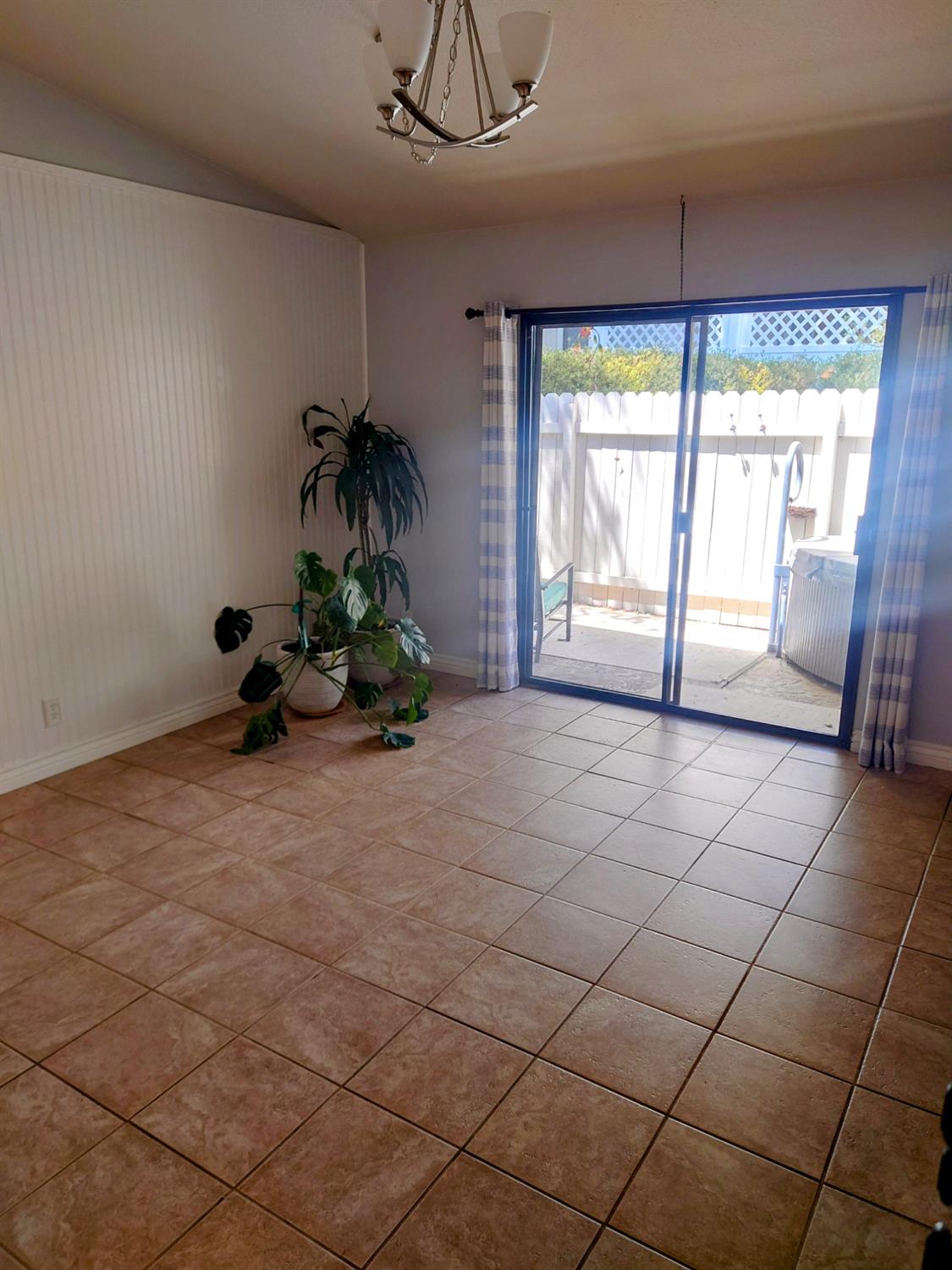 E Country Villa Court #14, Auburn, California image 6