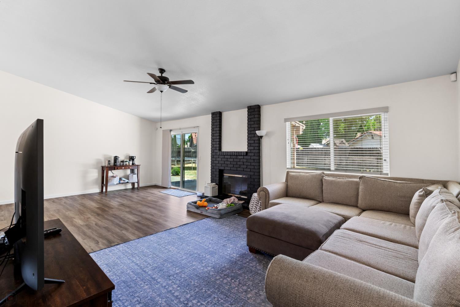 Blackrock Place, Modesto, California image 8