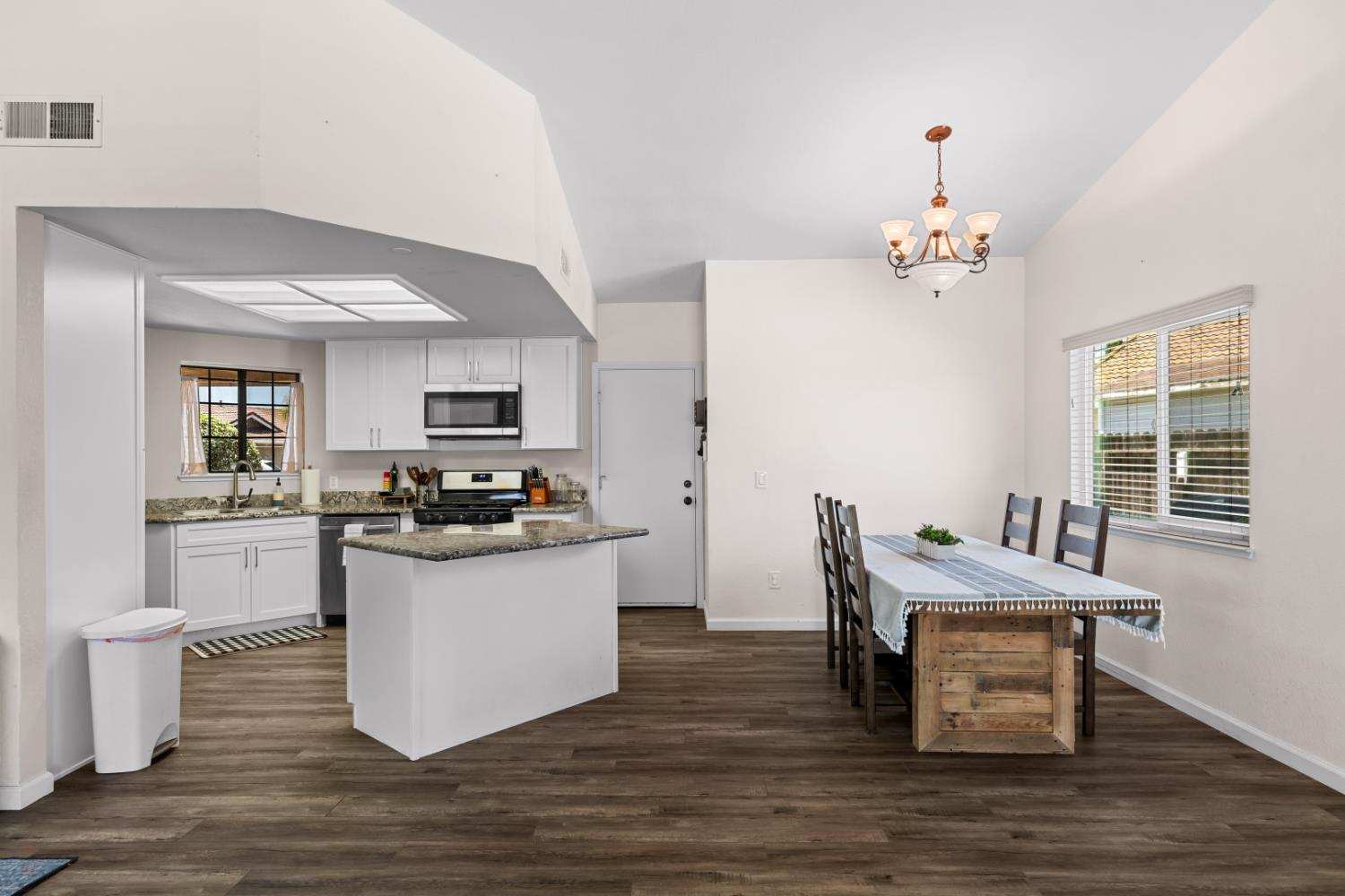 Blackrock Place, Modesto, California image 14