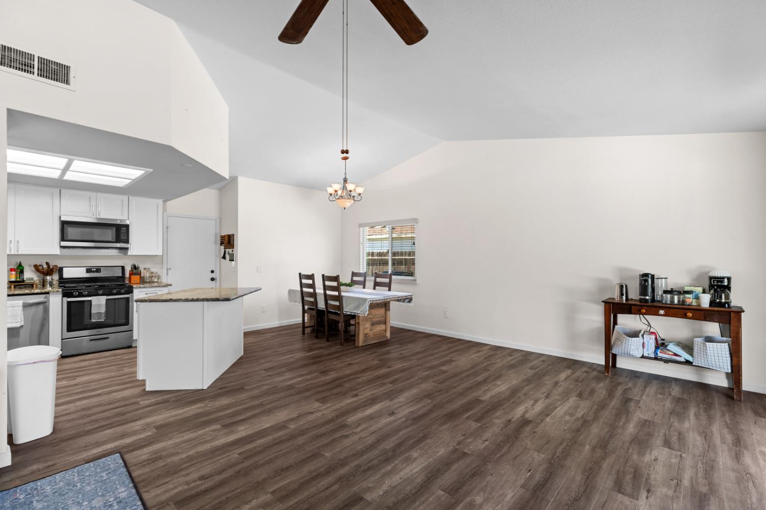 Blackrock Place, Modesto, California image 12