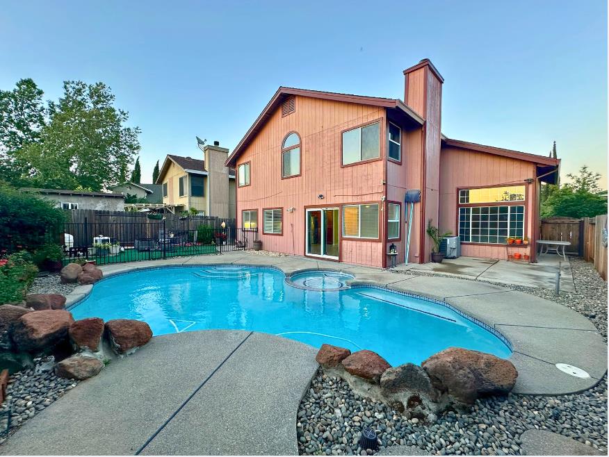 Exbourne Circle, Sacramento, California image 17