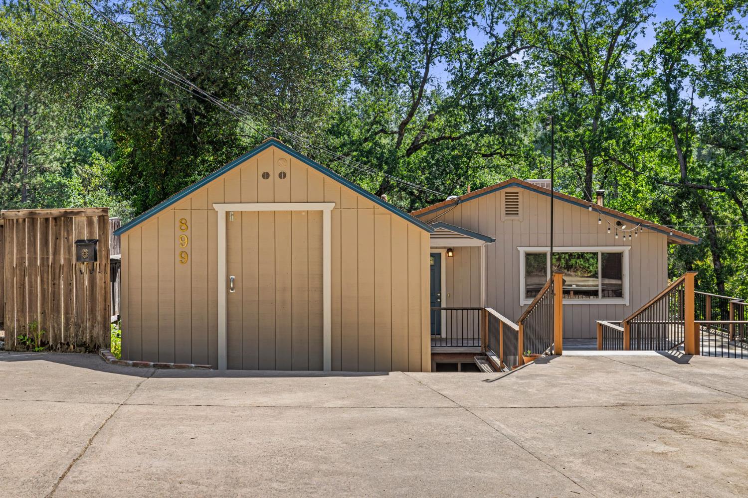 Holly Way, Placerville, California image 3