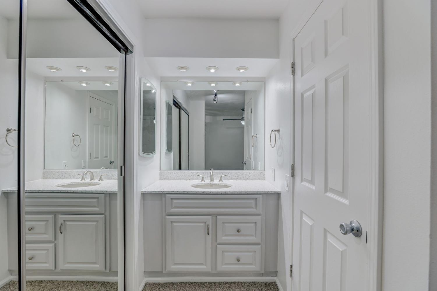 Photo #10: 225071590 Listing: Photo #10
