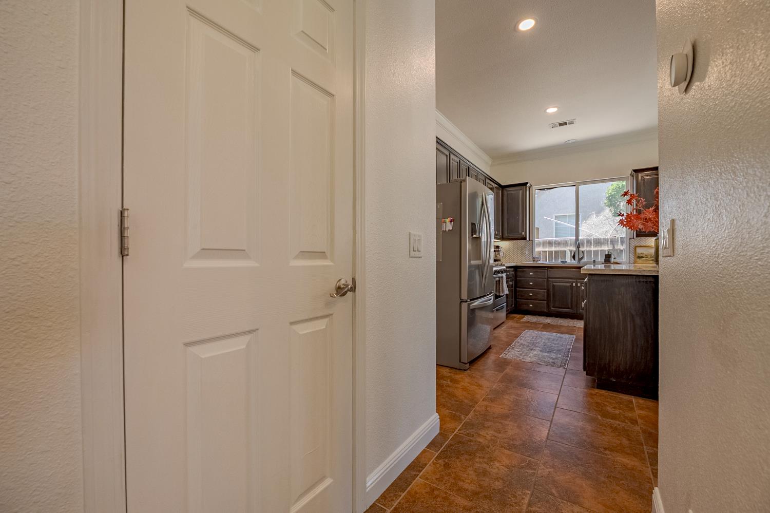 La Quinta Court, Merced, California image 16