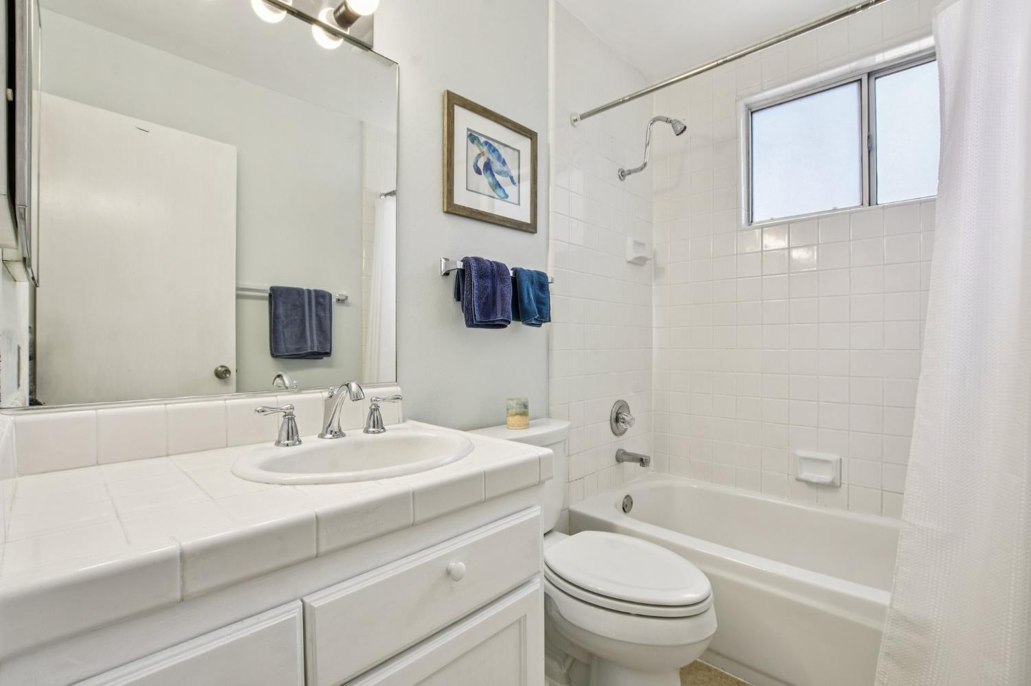 Cedarhurst Way, Carmichael, California image 14