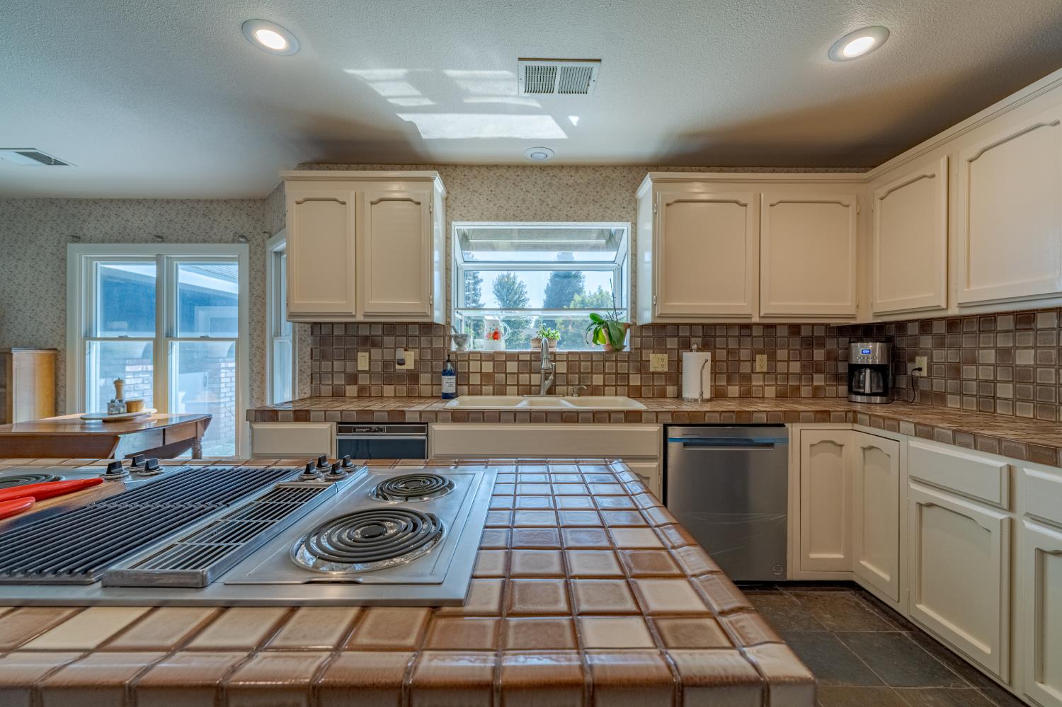 Detail Gallery Image 39 of 84 For 2020 Station Ave, Atwater,  CA 95301 - 4 Beds | 3 Baths