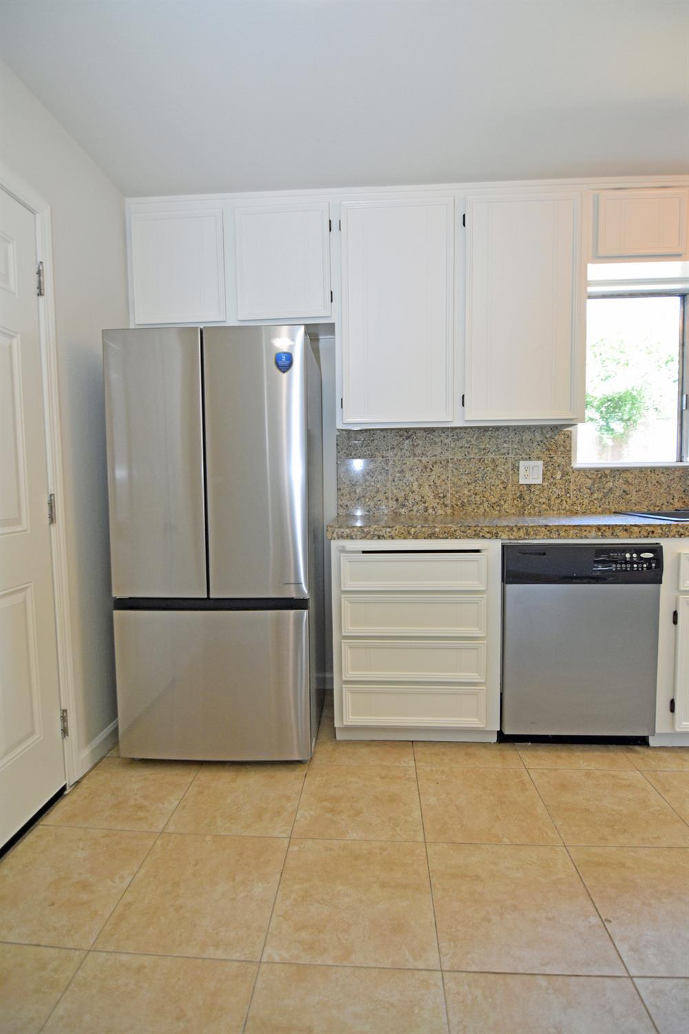 Bluefield Avenue, Turlock, California image 14
