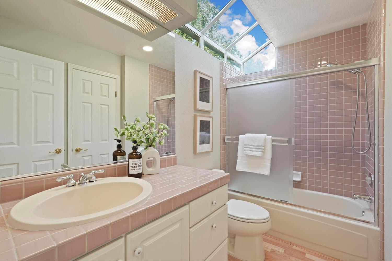 Annandale Court, Stockton, California image 35