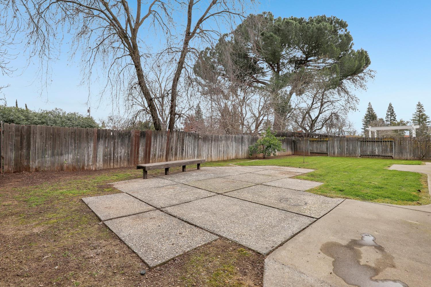 Woodstock Way, Sacramento, California image 29