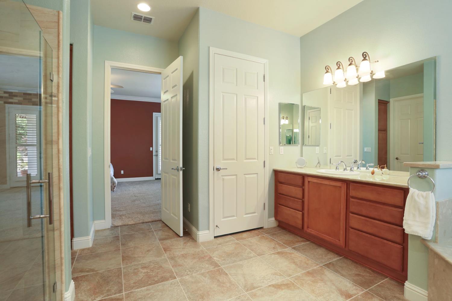 Detail Gallery Image 41 of 74 For 2424 Ashbridge Ln, Manteca,  CA 95336 - 2 Beds | 2/1 Baths