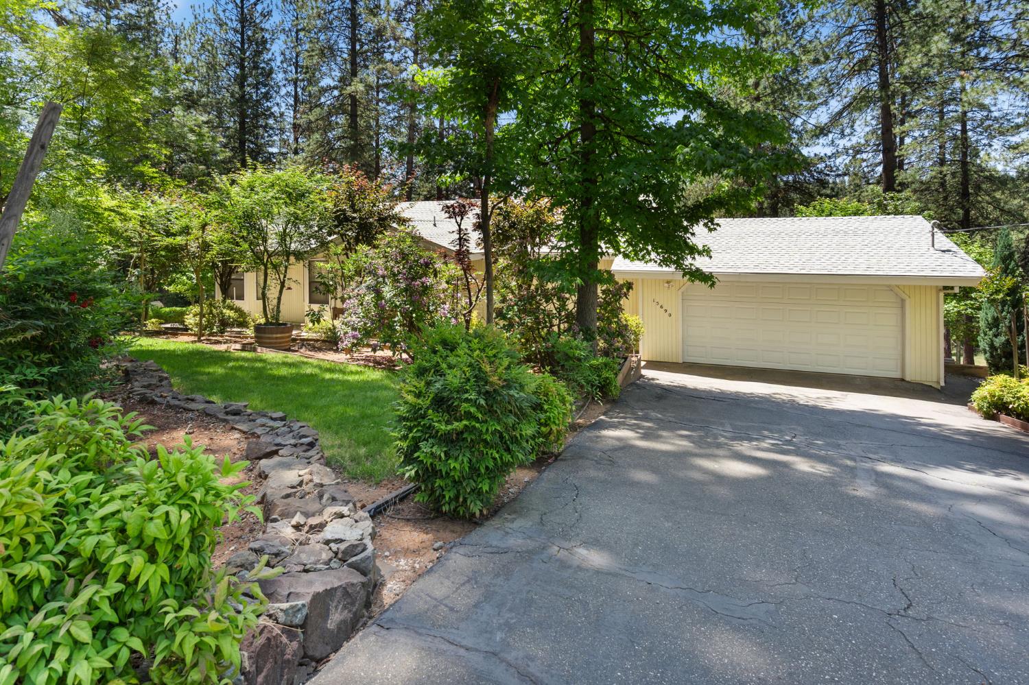 Del Vista Court, Grass Valley, California image 2