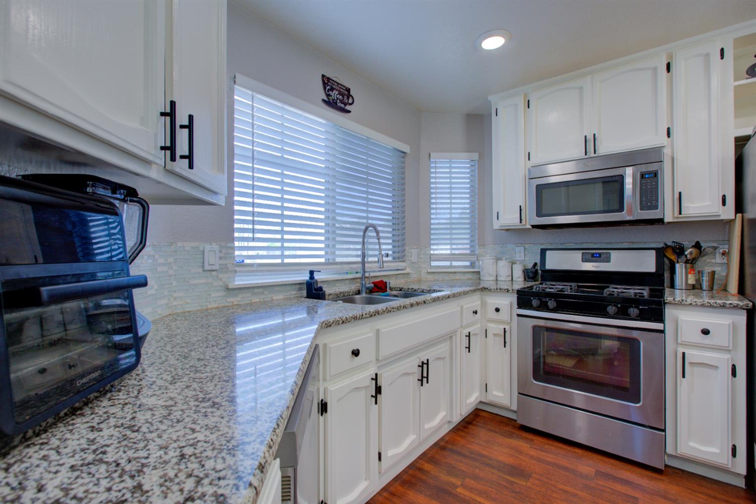 Crestwood Avenue, Manteca, California image 13