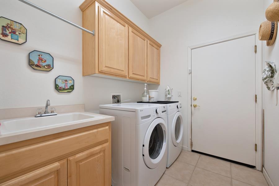 Pioneer Way, Rocklin, California image 25