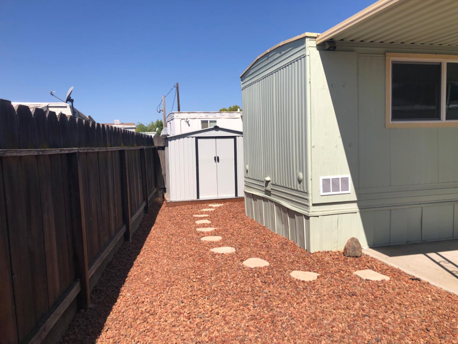 Detail Gallery Image 3 of 22 For 425 20th Century Blvd D3, Turlock,  CA 95380 - 1 Beds | 1 Baths