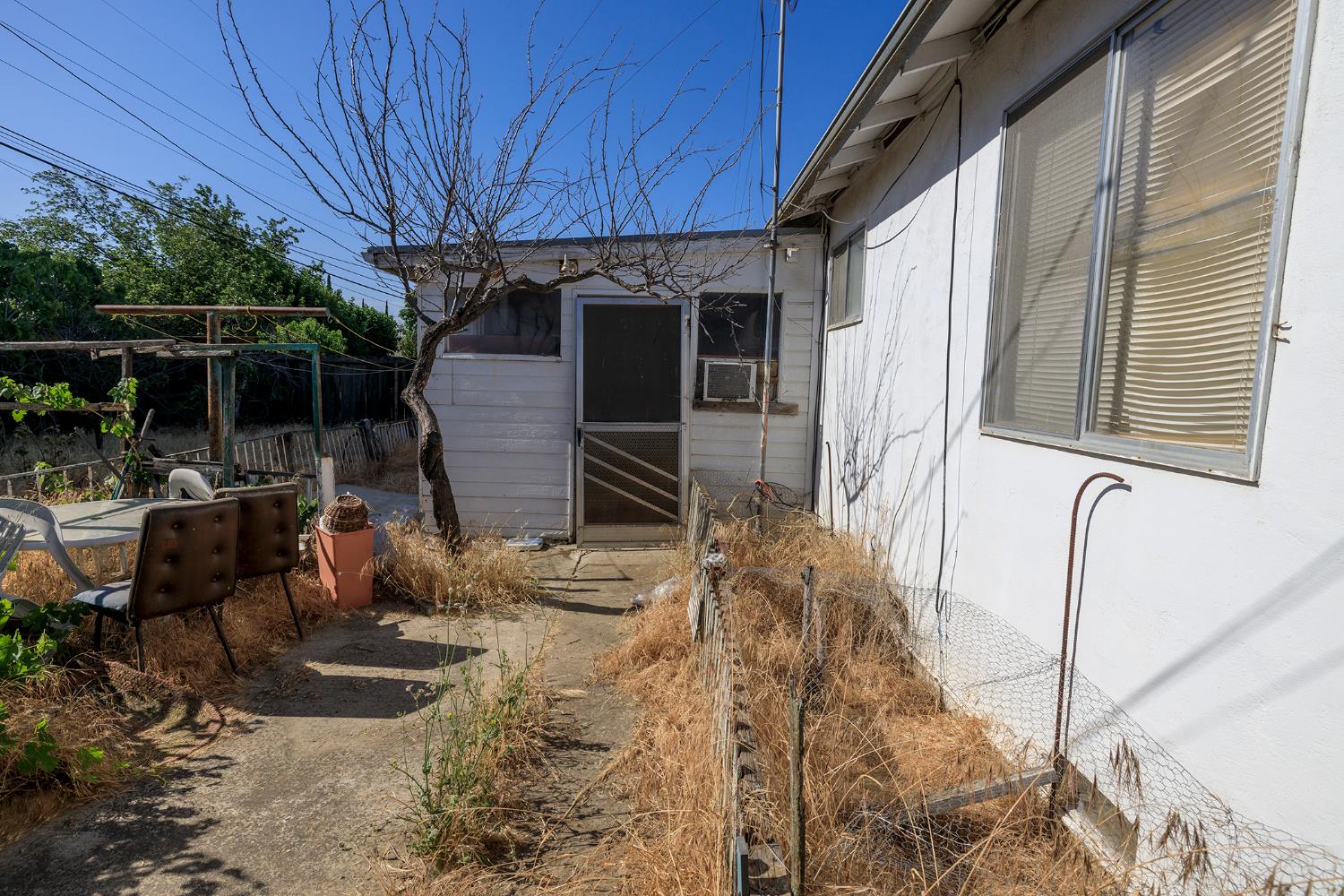 Vermont Avenue, Los Banos, California image 24
