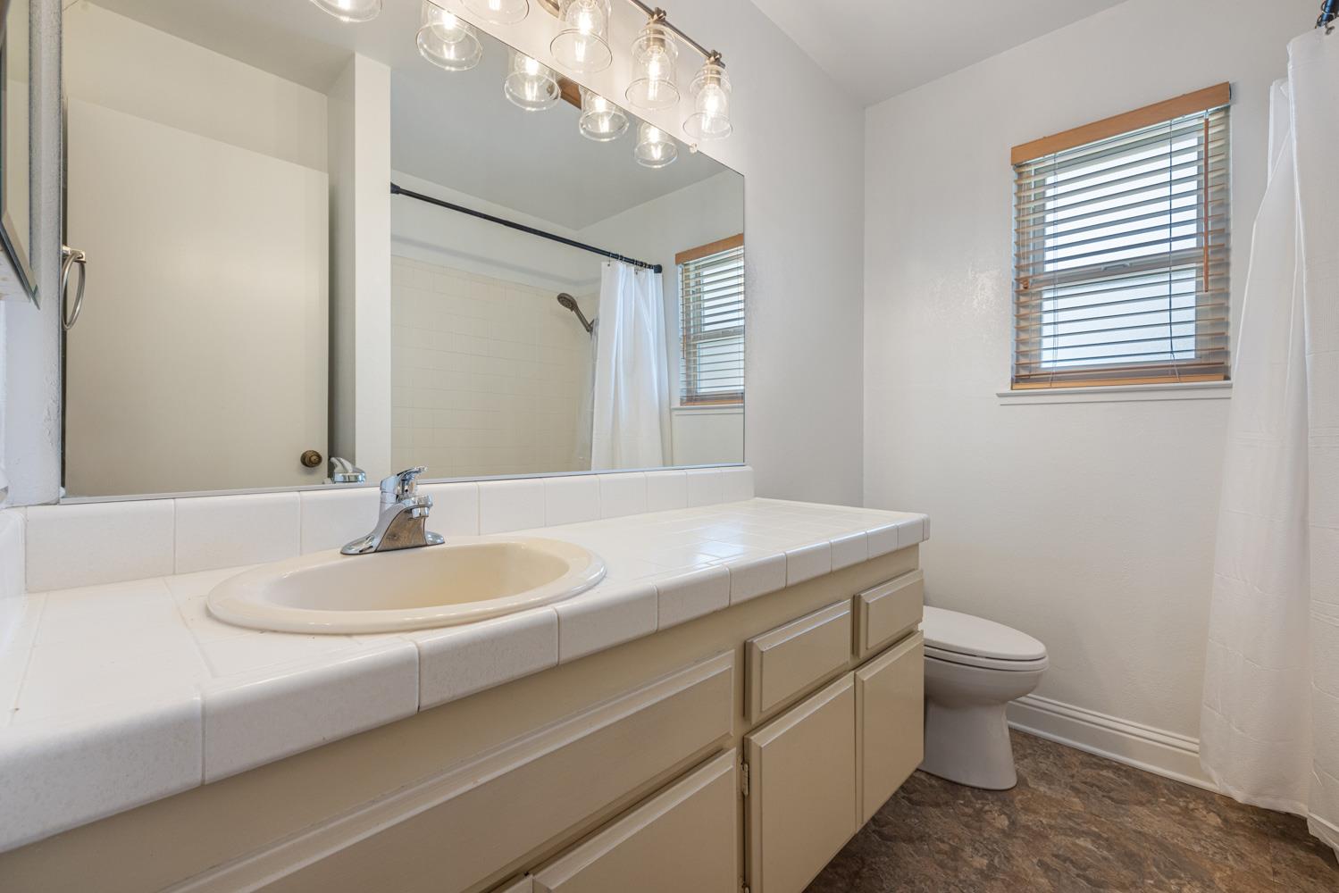 Cottonwood Drive, Roseville, California image 40
