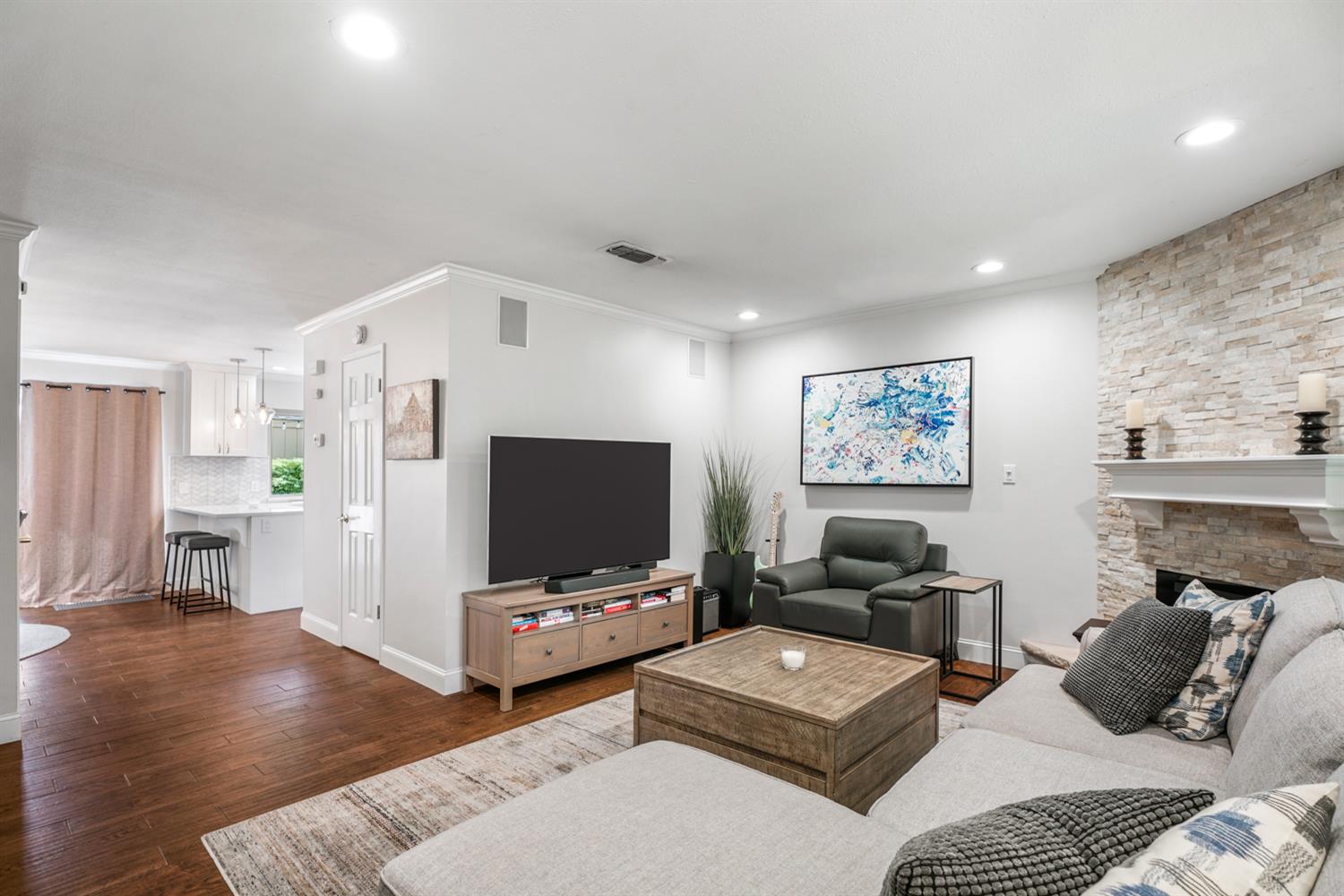 Hartnell Place, Sacramento, California image 7
