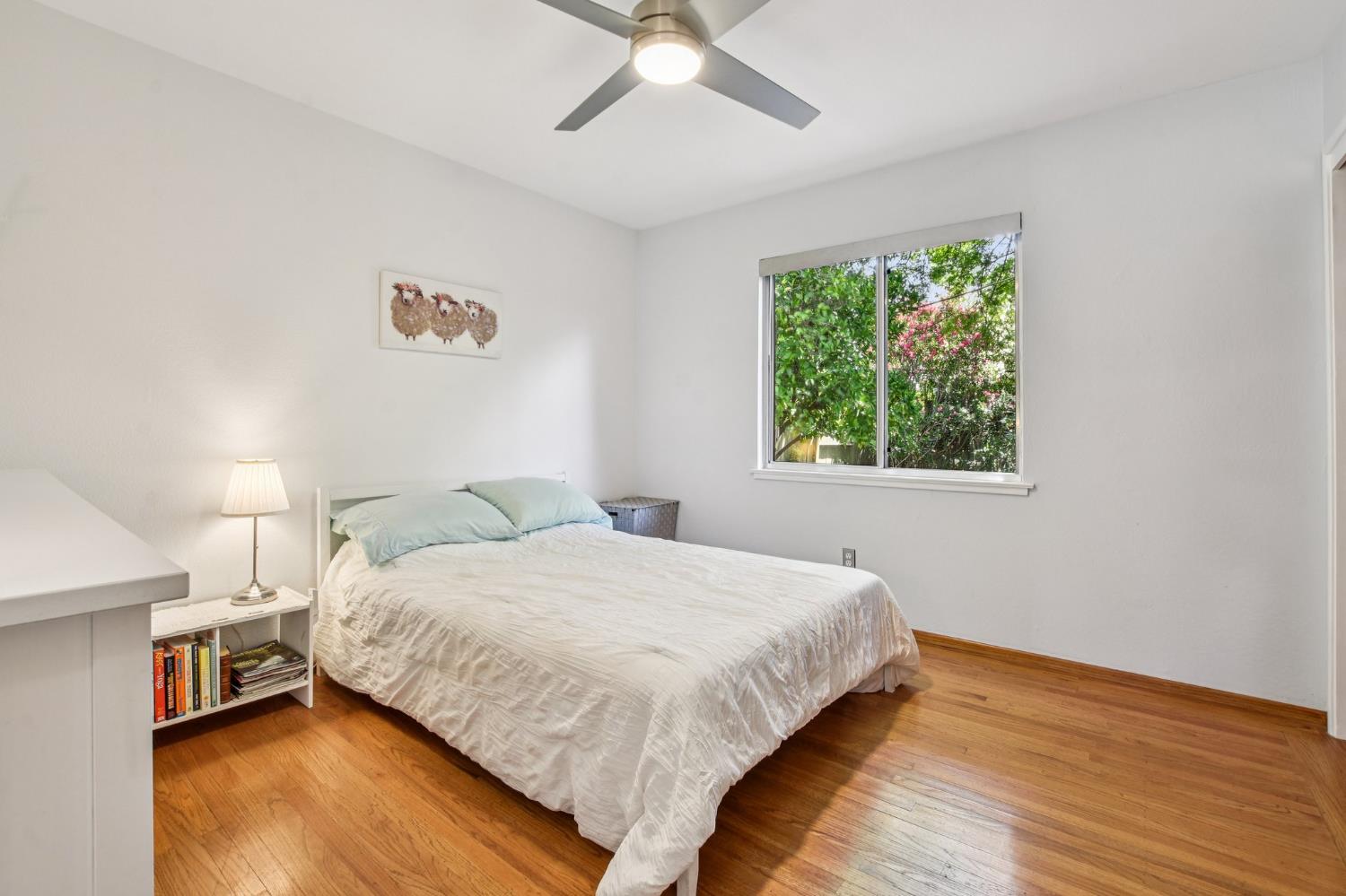 Cedarhurst Way, Carmichael, California image 15