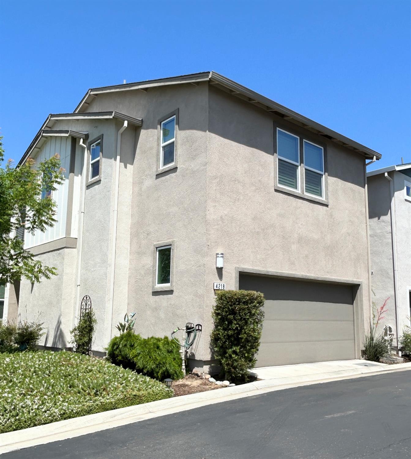 Ocean Lane, Elk Grove, California image 3