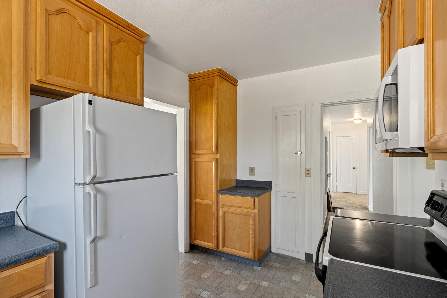 Brereton Way, Oroville, California image 16