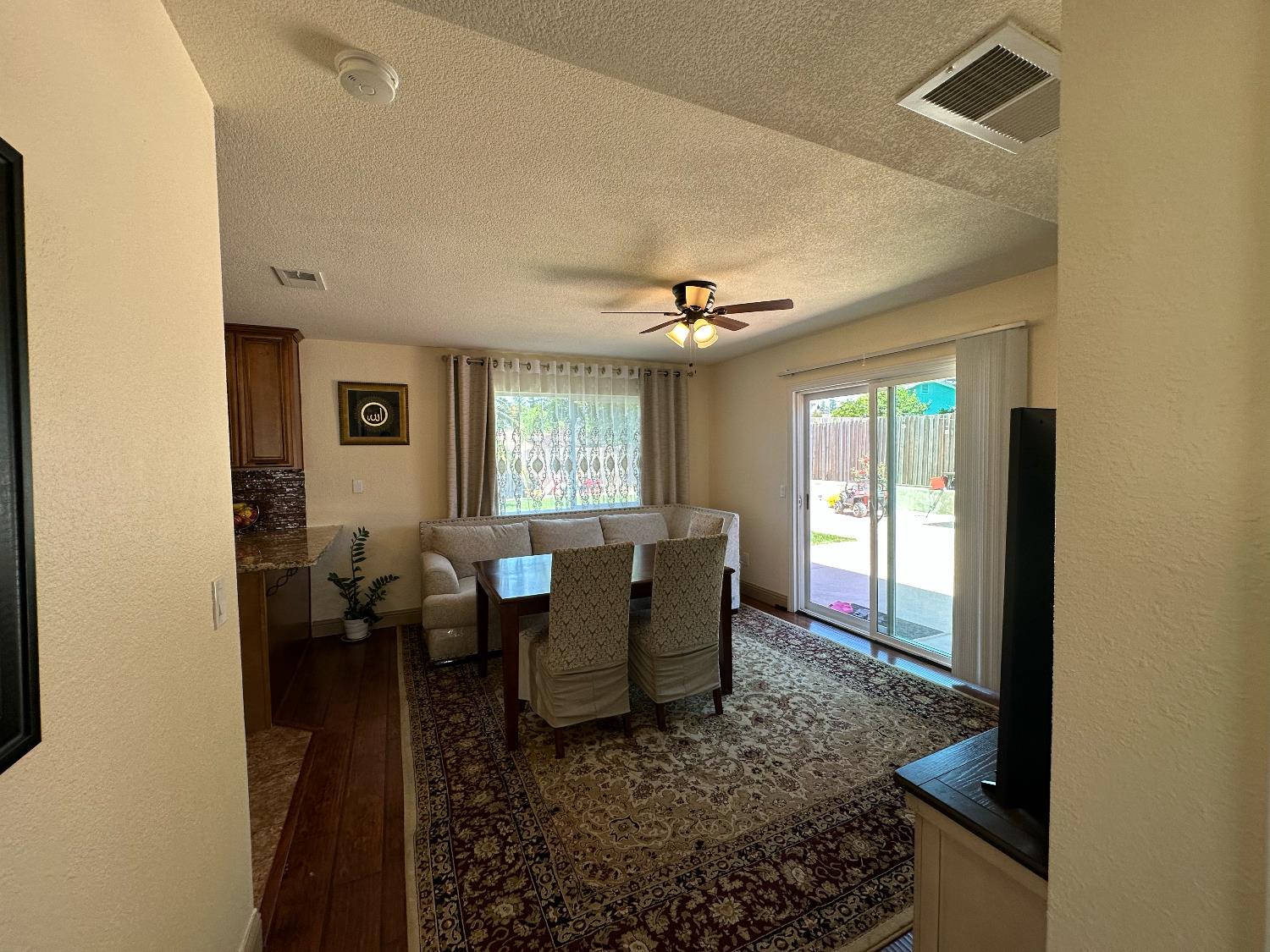 Holworthy Way, Sacramento, California image 18