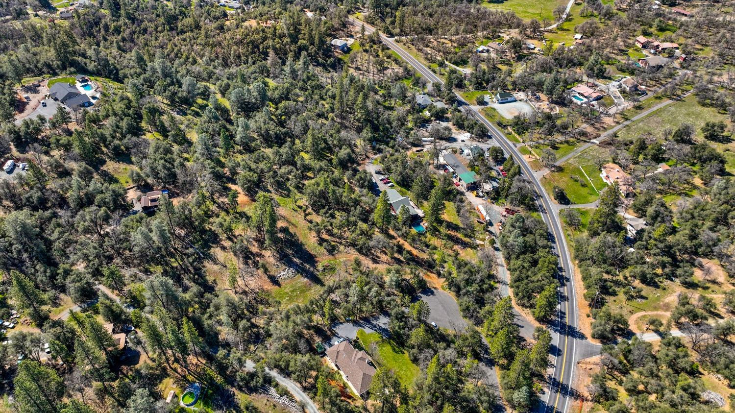 Tuolumne Road, Tuolumne, California image 30