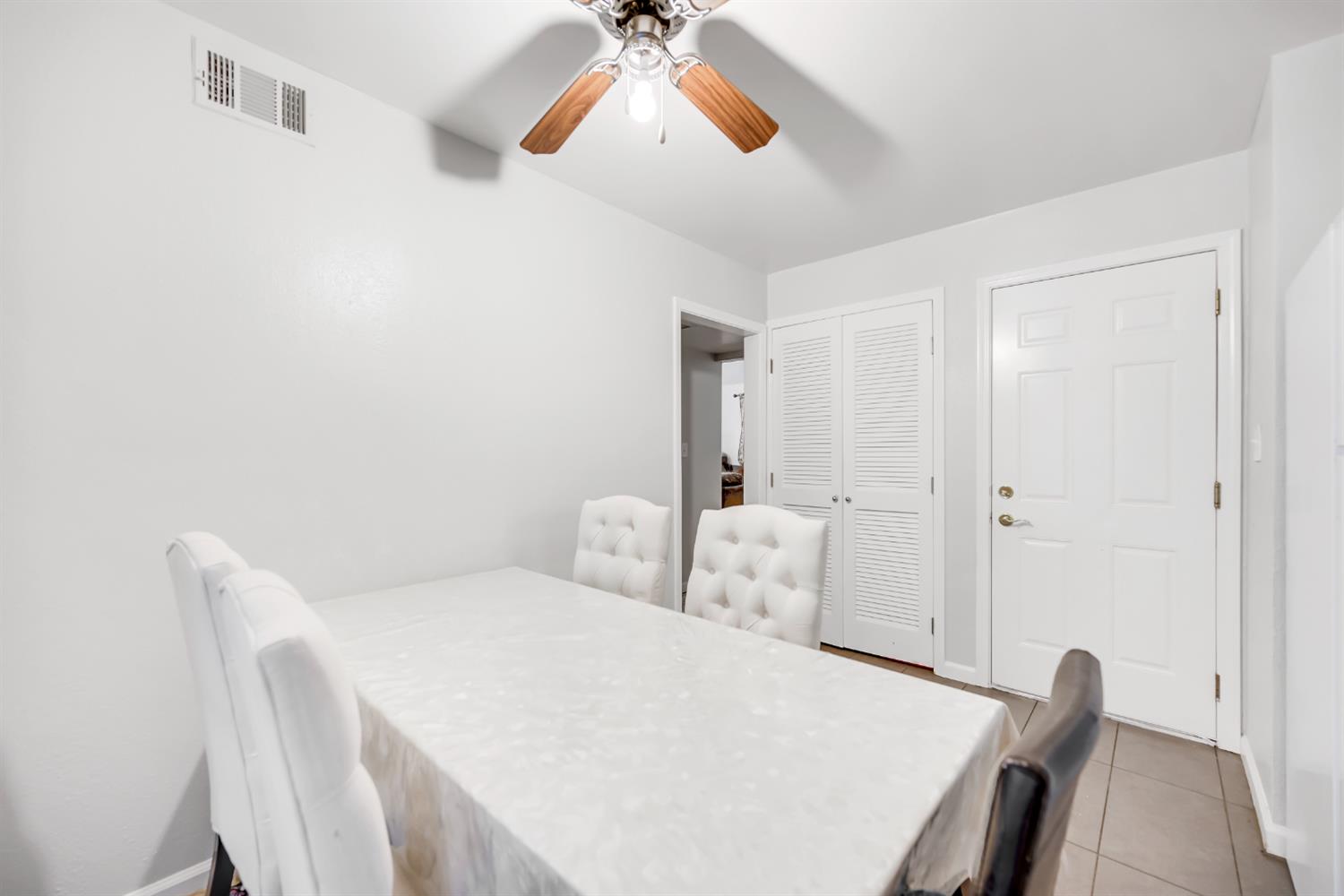 1422 Topaz Way, Sacramento, California image 6