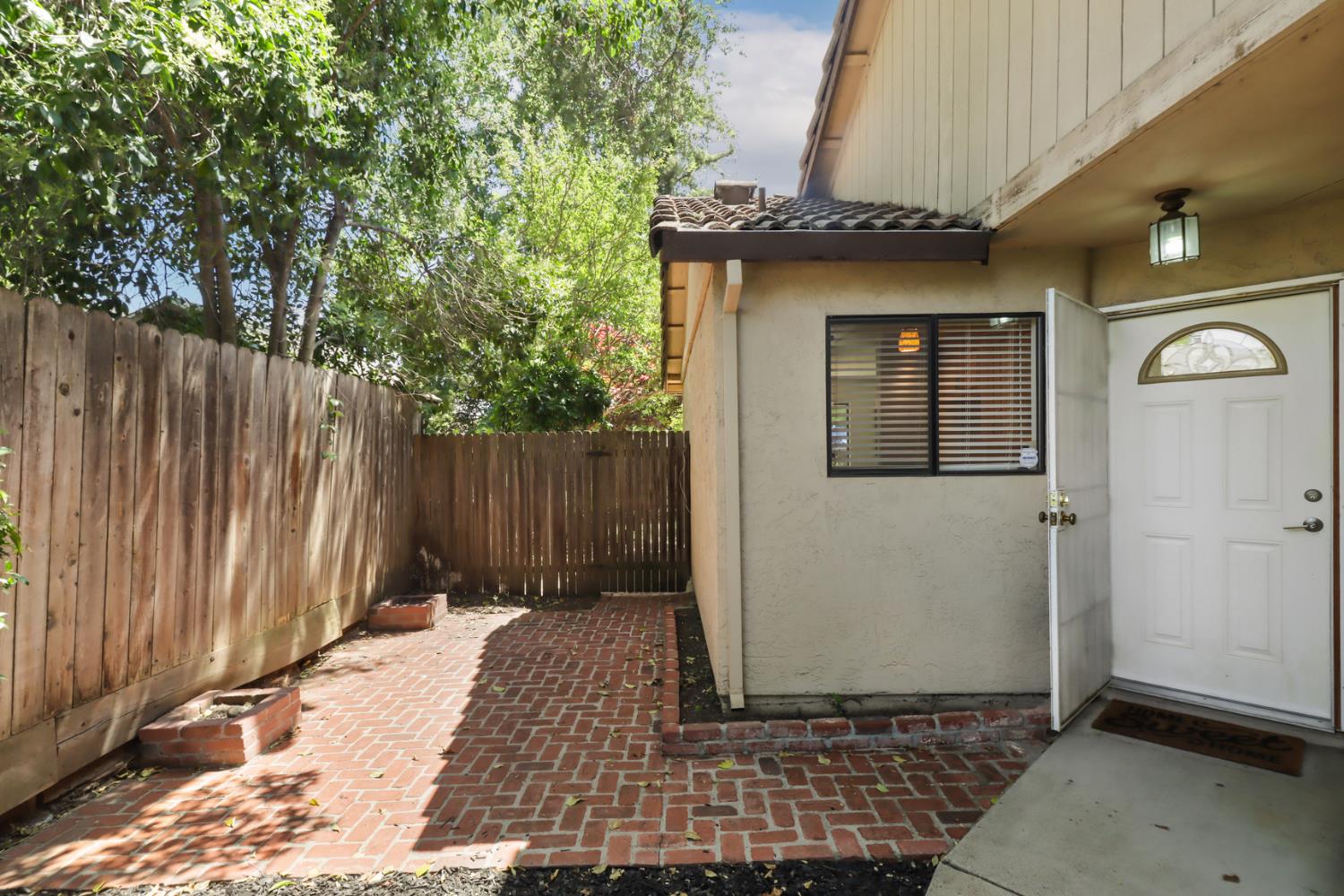 Forest Glen Way, Citrus Heights, California image 4
