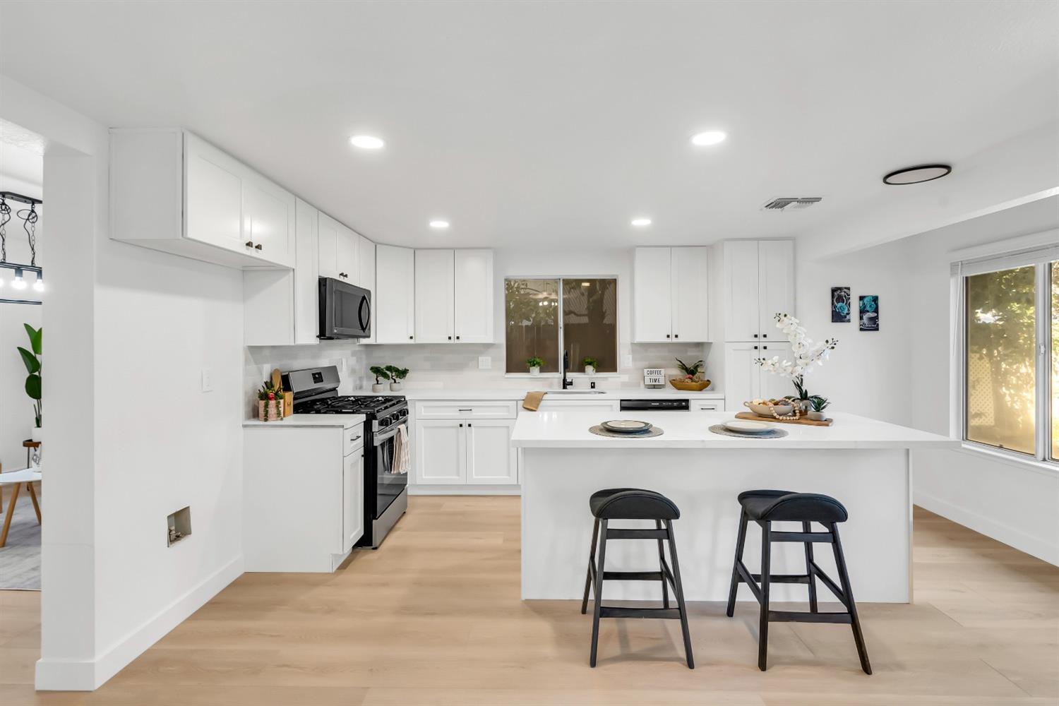 Detail Gallery Image 23 of 57 For 7213 Tiant Way, Elk Grove,  CA 95758 - 3 Beds | 2/1 Baths