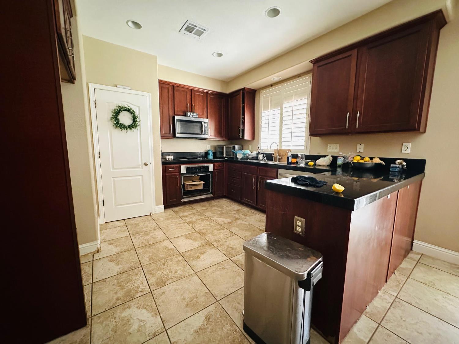 Blueberry Lane, Madera, California image 9