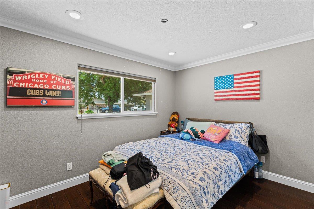 Sherwood Avenue, Modesto, California image 28
