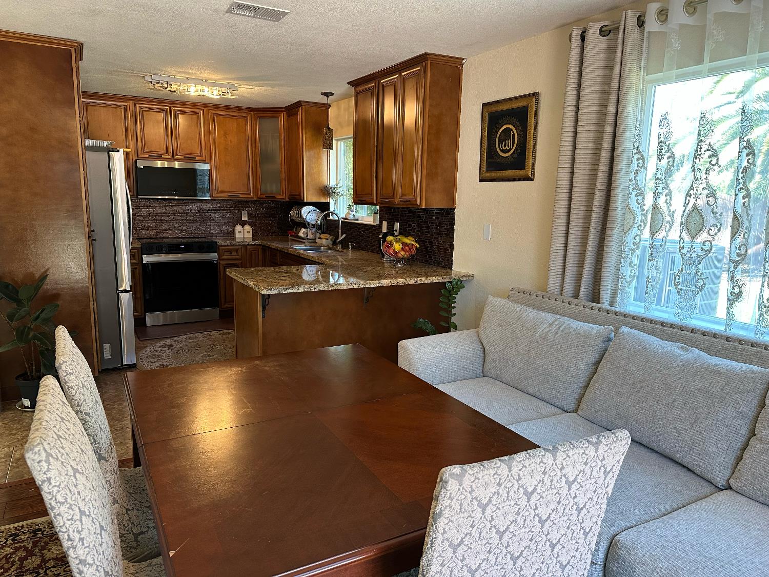 Holworthy Way, Sacramento, California image 21