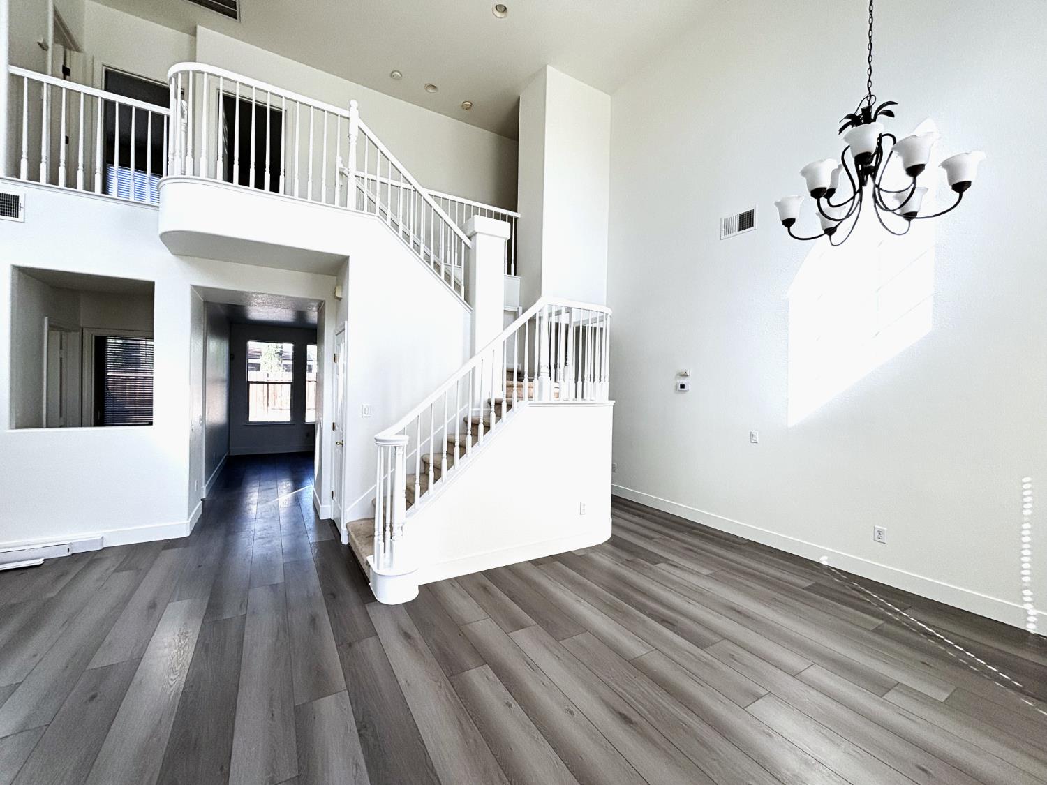 Lilyview Way, Elk Grove, California image 4