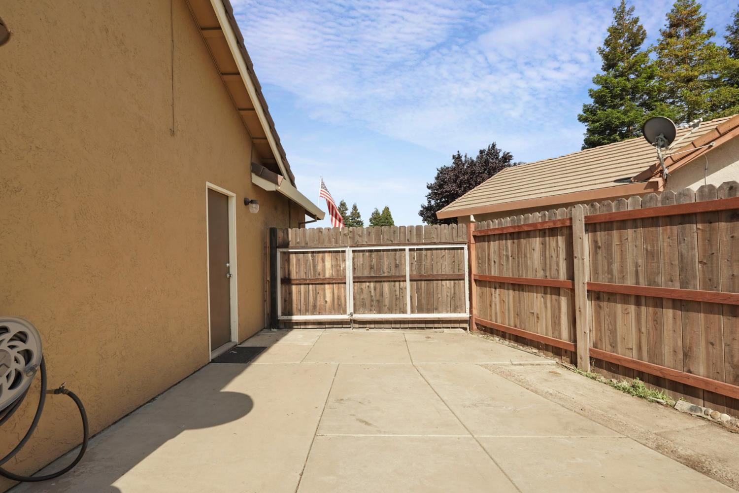 Blackbird Court, Lodi, California image 39