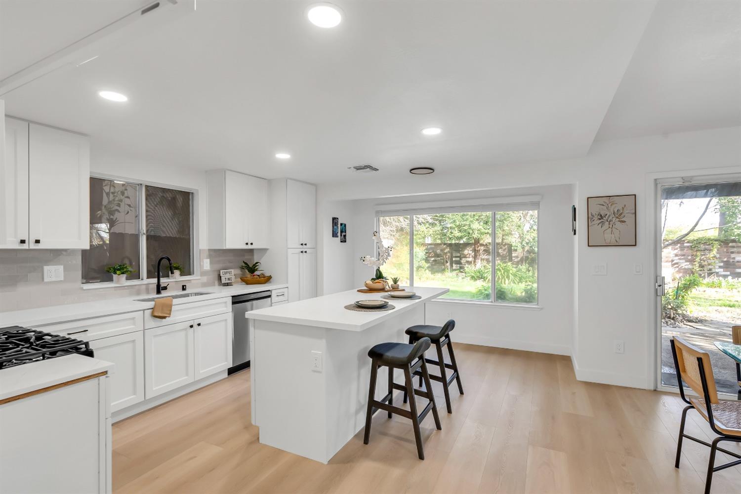 Detail Gallery Image 21 of 57 For 7213 Tiant Way, Elk Grove,  CA 95758 - 3 Beds | 2/1 Baths