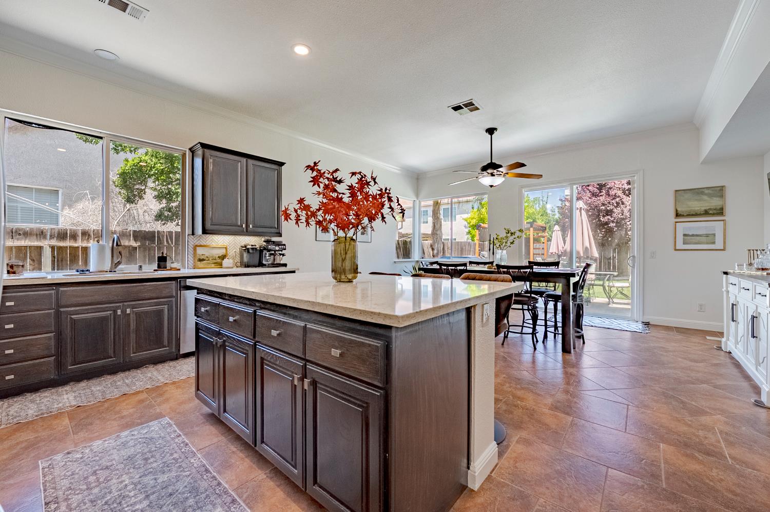 La Quinta Court, Merced, California image 19