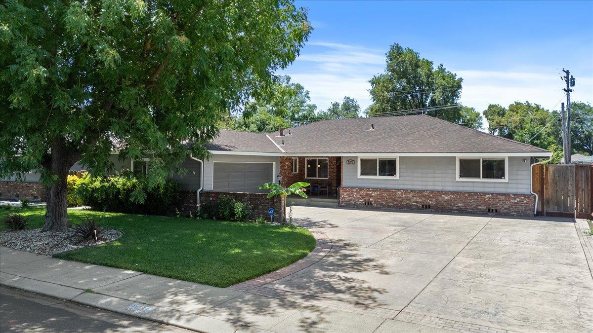 Sherwood Avenue, Modesto, California image 4