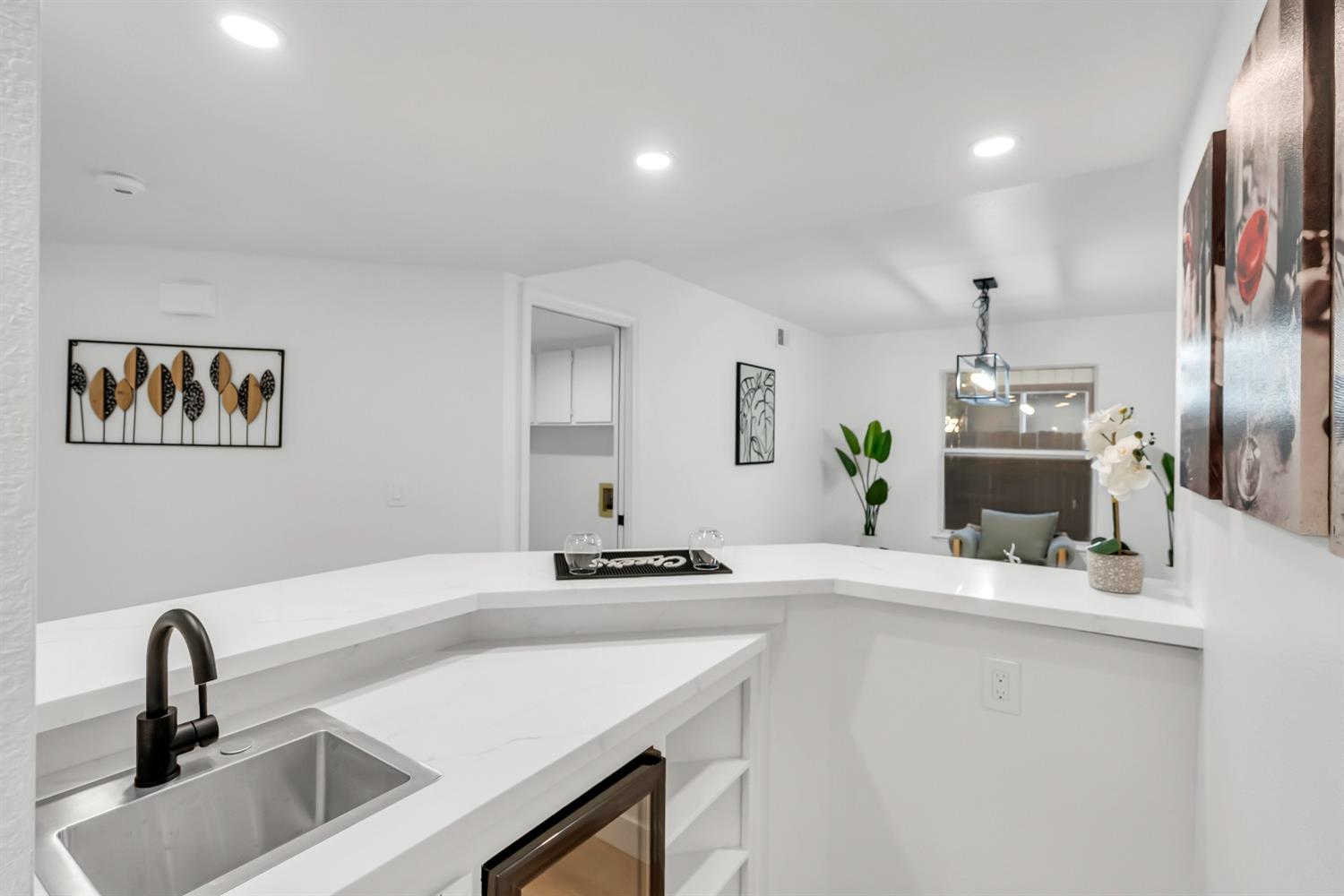 Detail Gallery Image 19 of 57 For 7213 Tiant Way, Elk Grove,  CA 95758 - 3 Beds | 2/1 Baths