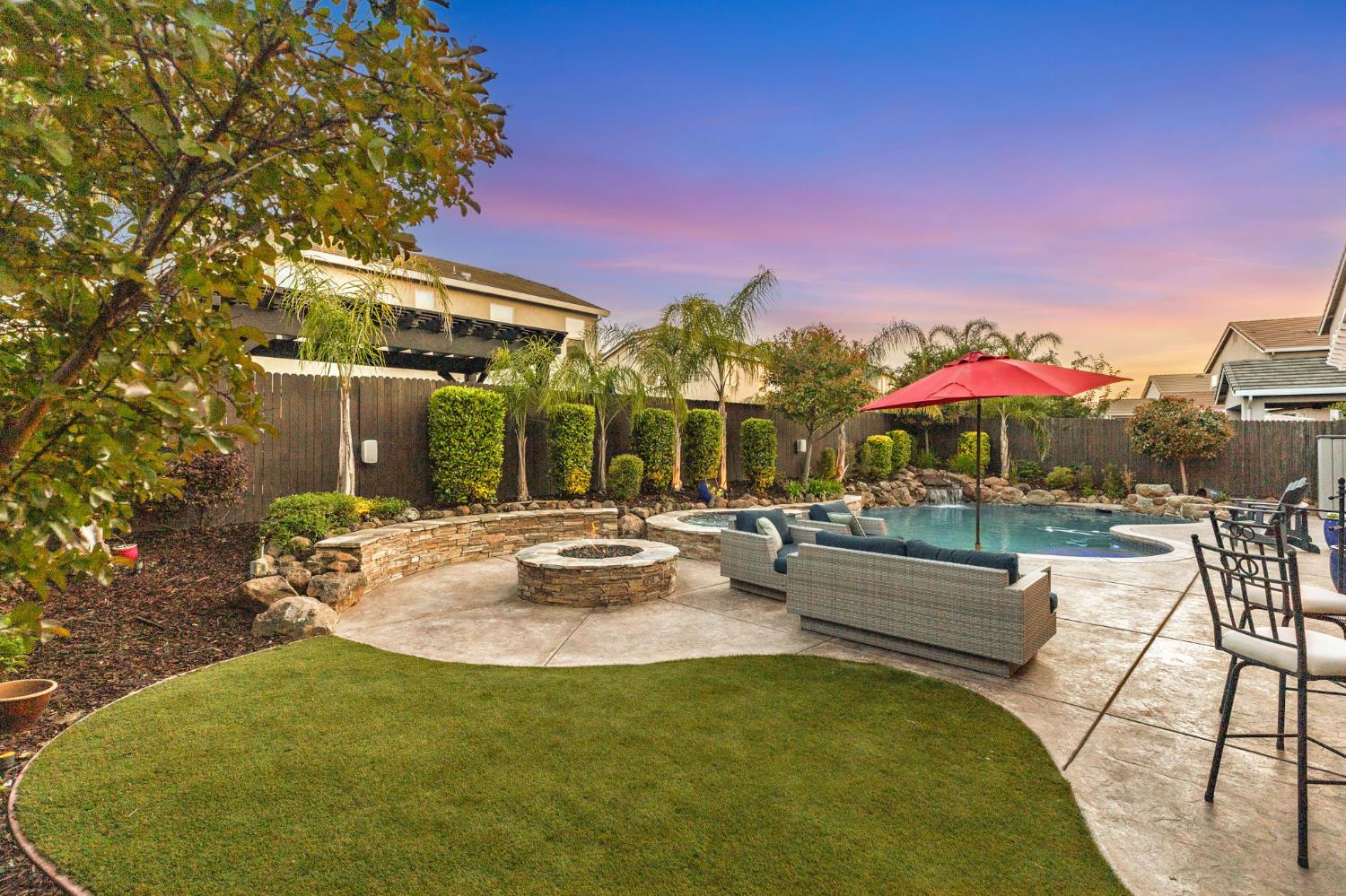 Detail Gallery Image 40 of 45 For 1088 Broken Spoke Ln, Roseville,  CA 95747 - 5 Beds | 4/1 Baths