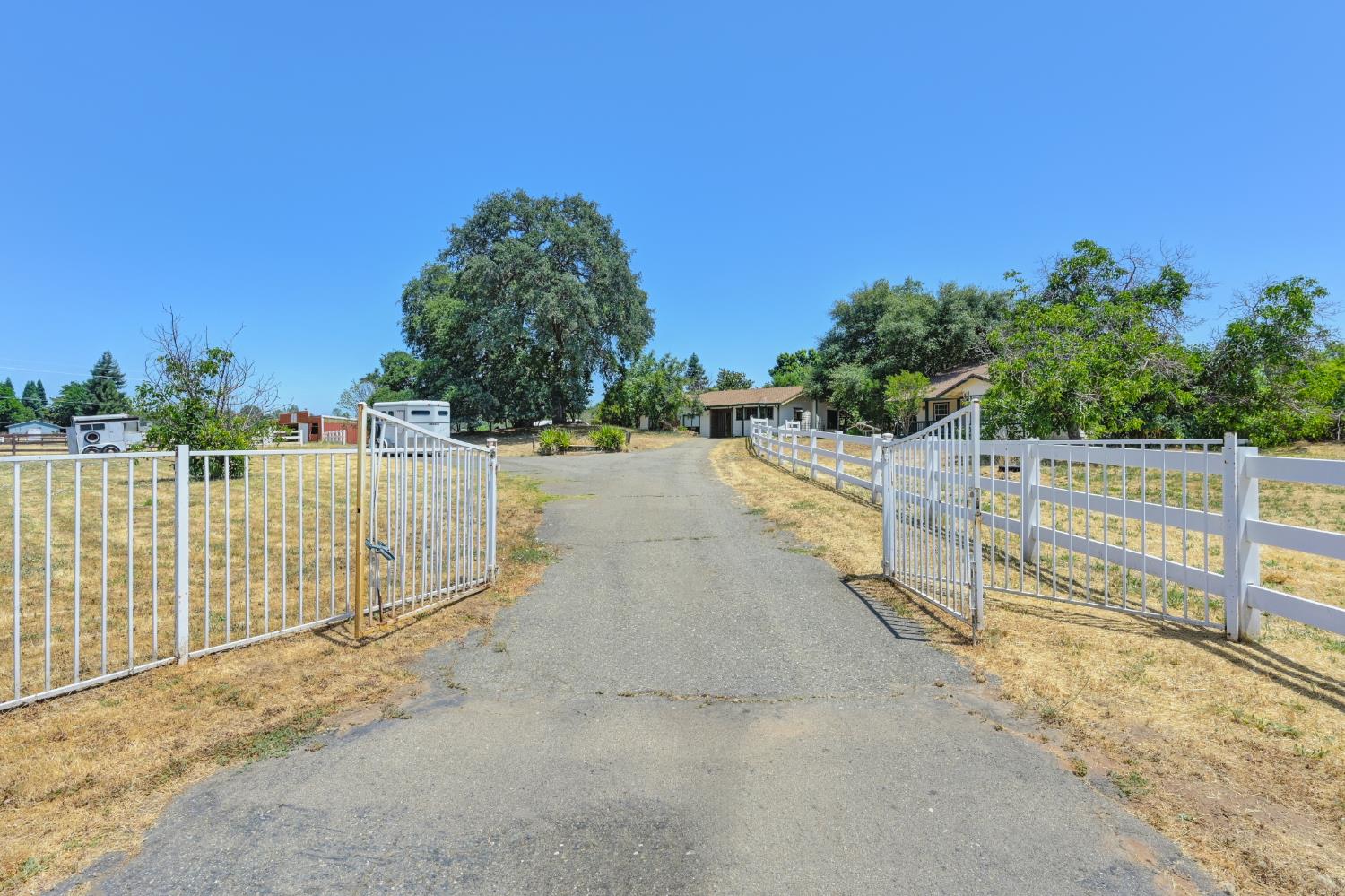 Quinn Place, Loomis, California image 4