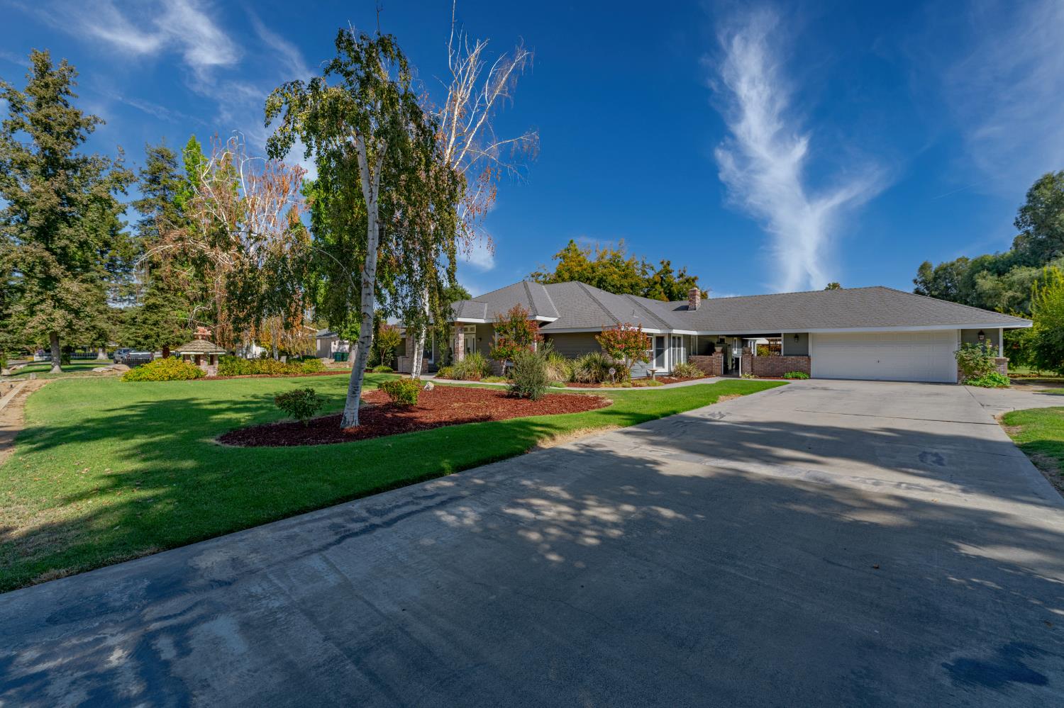 Detail Gallery Image 4 of 84 For 2020 Station Ave, Atwater,  CA 95301 - 4 Beds | 3 Baths