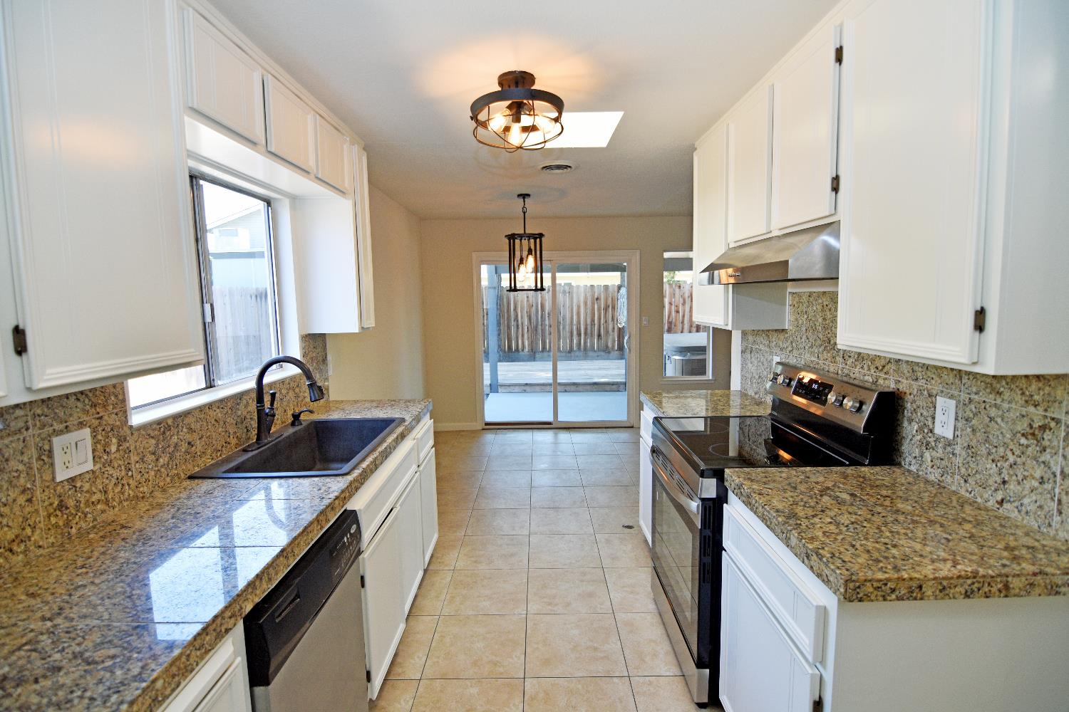 Bluefield Avenue, Turlock, California image 15
