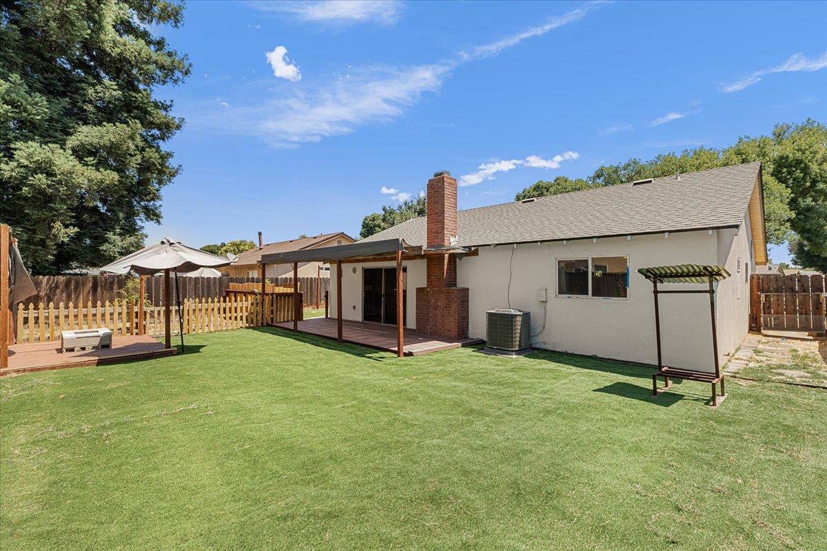 Entrada Way, Modesto, California image 33