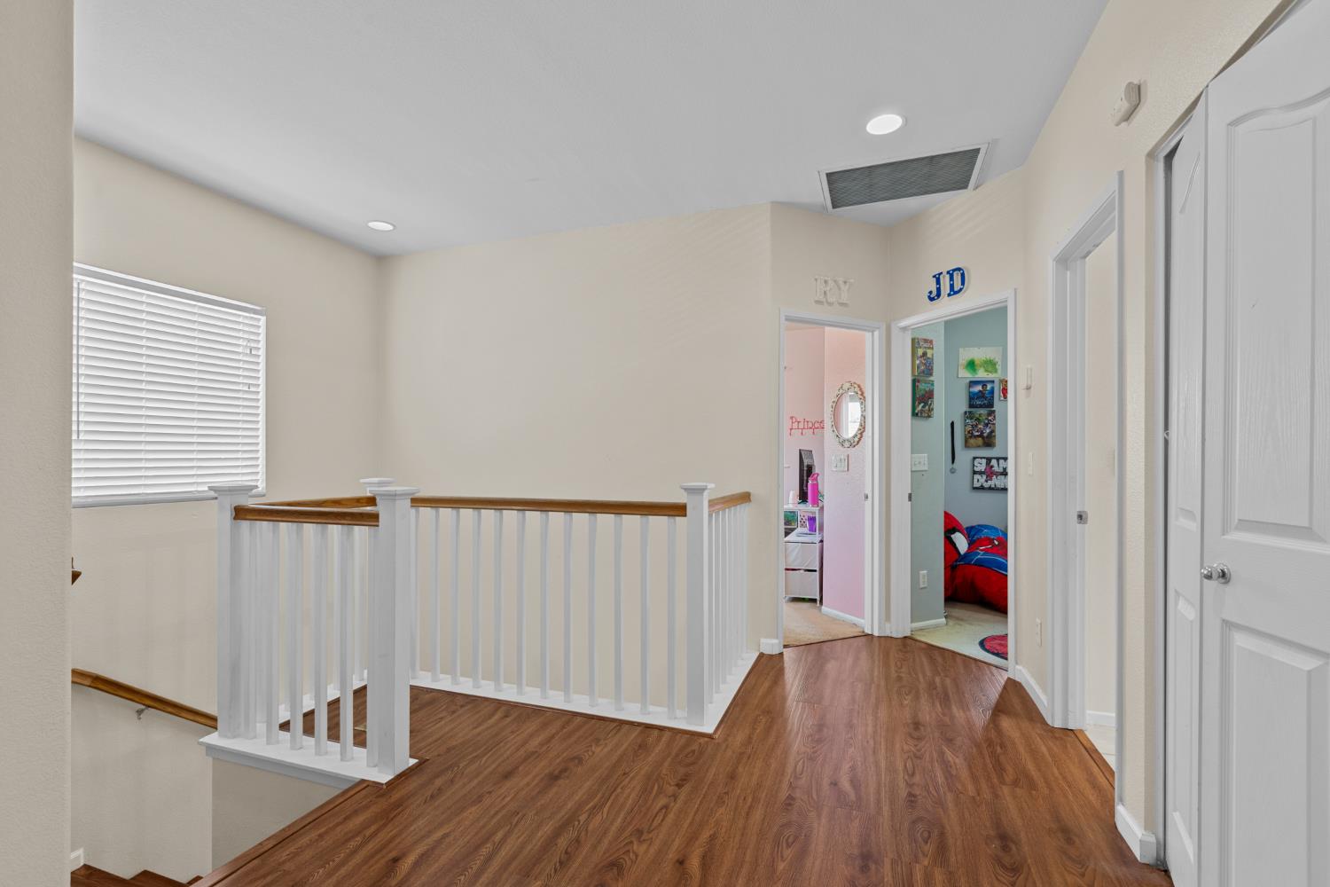 Marrissey Lane, Sacramento, California image 18
