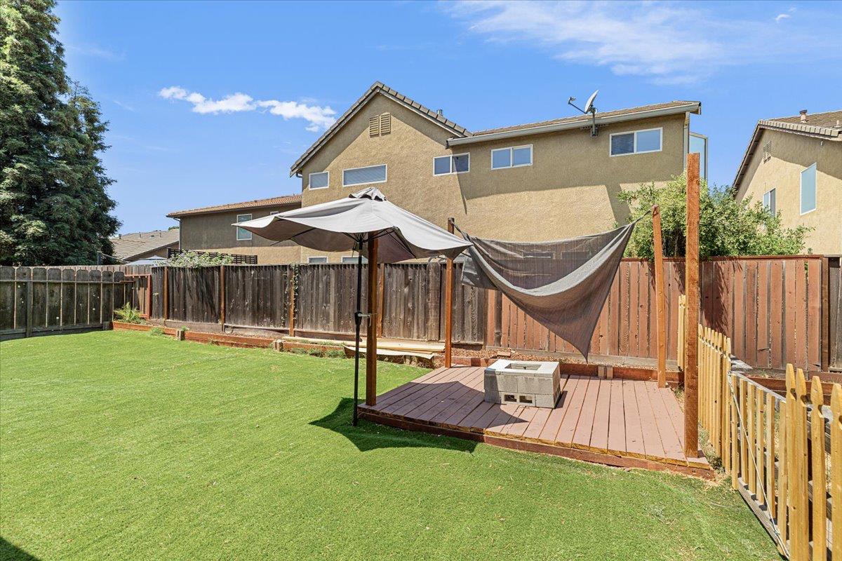 Entrada Way, Modesto, California image 30