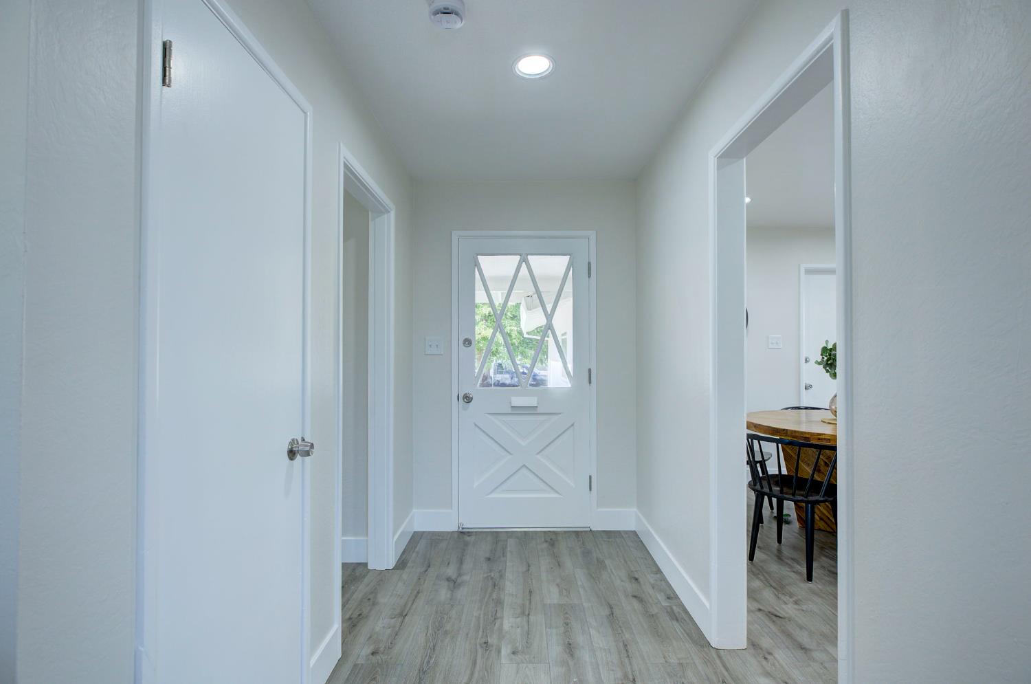 Stockbridge Avenue, Sacramento, California image 6